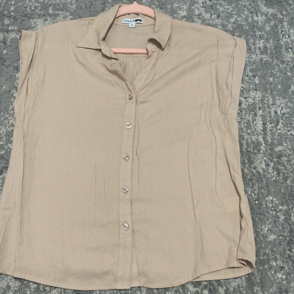 White Short Sleeve Button-Down Shirt - Size Small - Never Worn,Perfect Condition